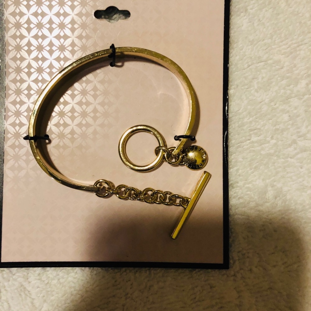 Bracelet new never worn.